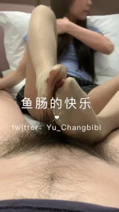 肉丝挖洞足交首次露脸225部